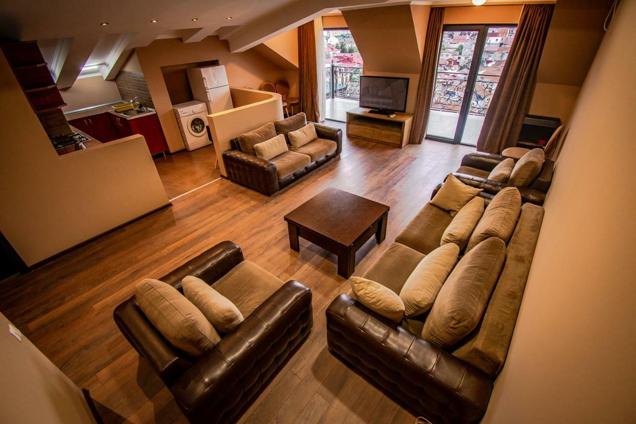 Daros Apartment Batoemi Buitenkant foto