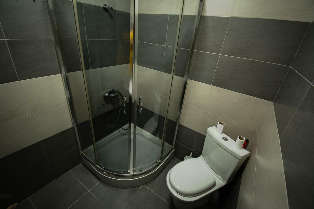 Daros Apartment Batoemi Buitenkant foto